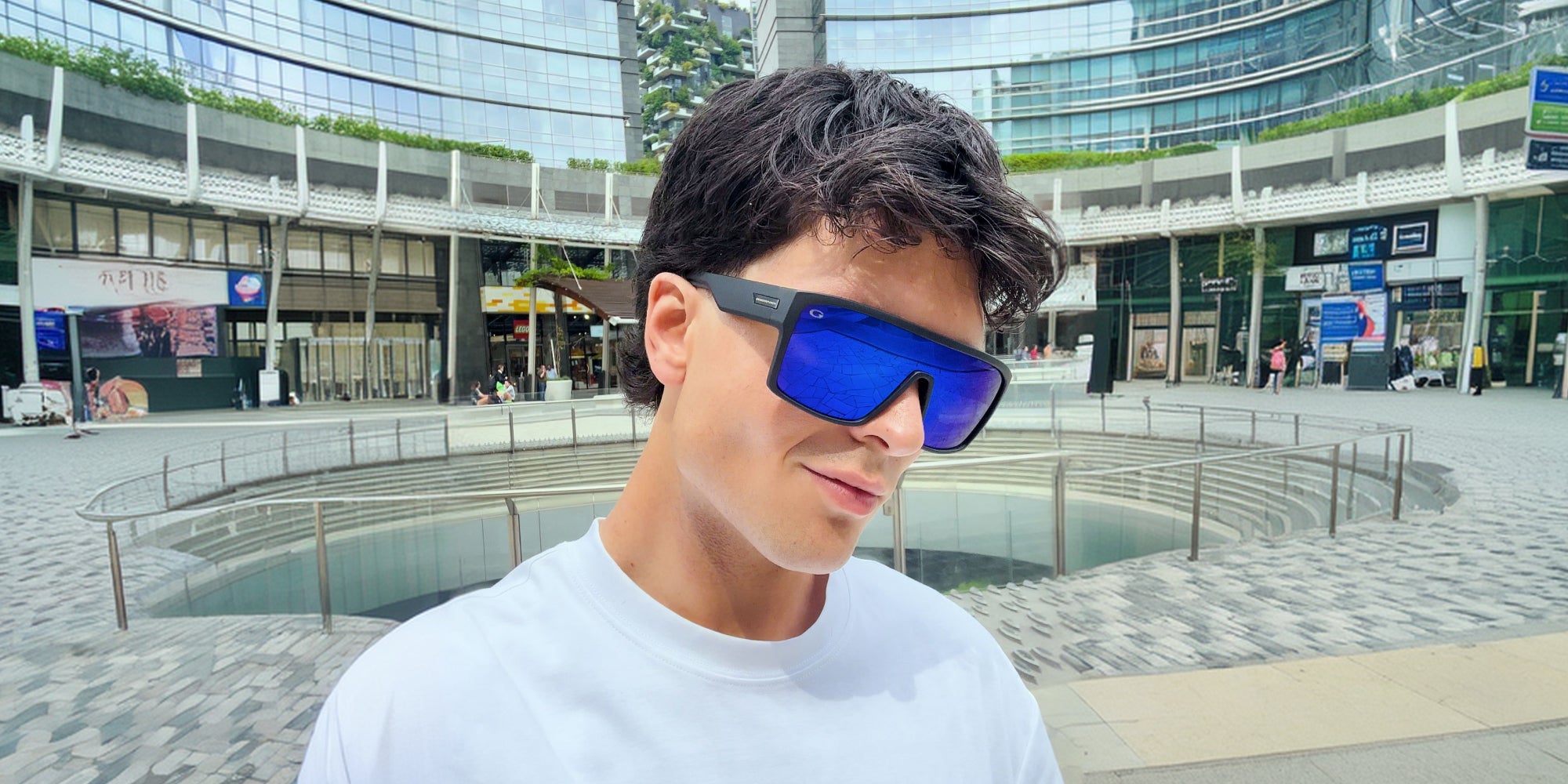 AuraFrames